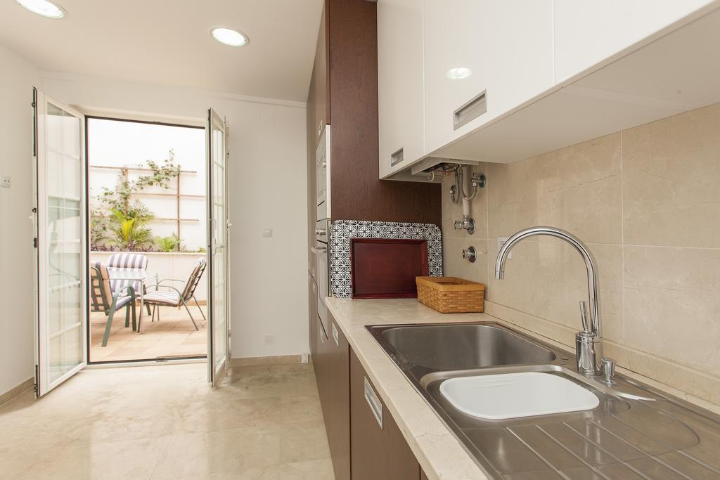 Bairrus Lisbon Apartments - Alfama II الغرفة الصورة